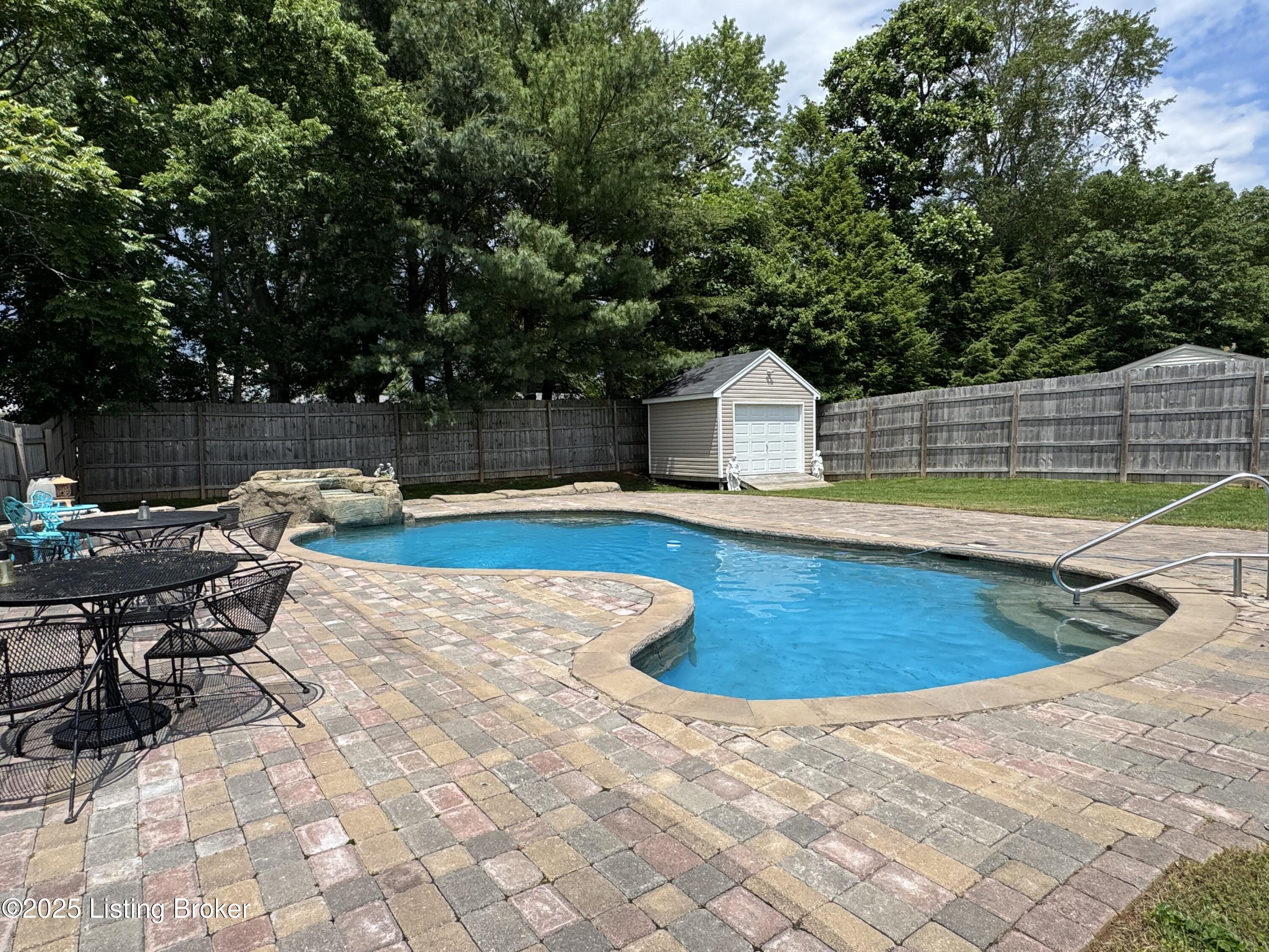 7005 Shareith Dr, Louisville, Pennsylvania image 33