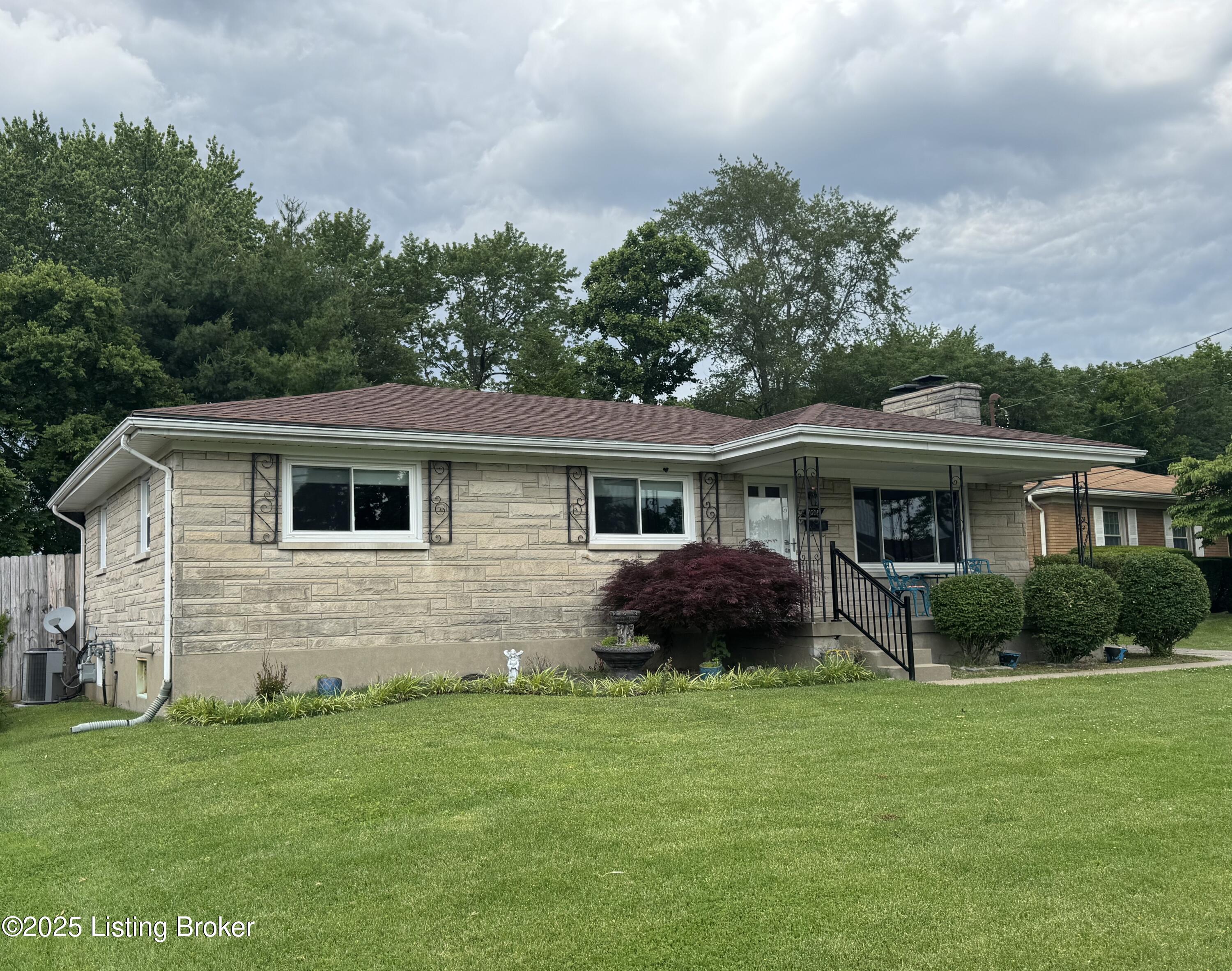 7005 Shareith Dr, Louisville, Pennsylvania image 1