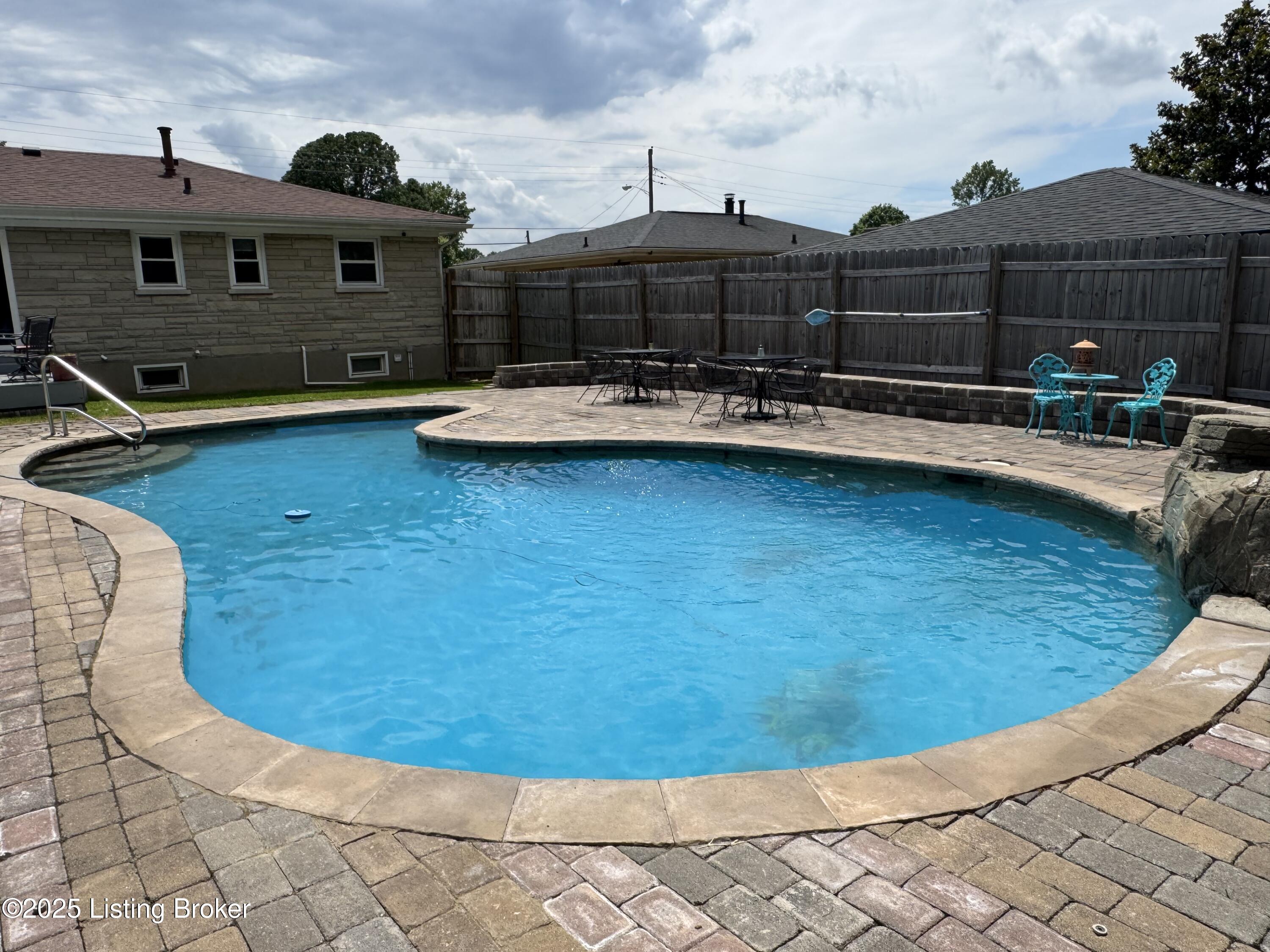7005 Shareith Dr, Louisville, Pennsylvania image 31