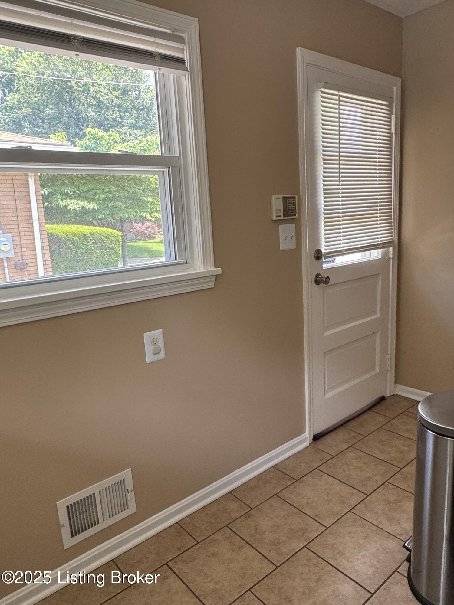 7005 Shareith Dr, Louisville, Pennsylvania image 21