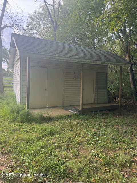 Tiny photo for 9550 Routt Rd, Jeffersontown, KY 40299 (MLS # 1728545)