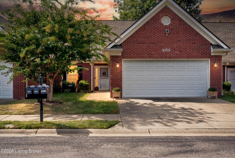 Condo For Sale - 10130 Autumn Gardens Way<br/> Louisville, KY 40229