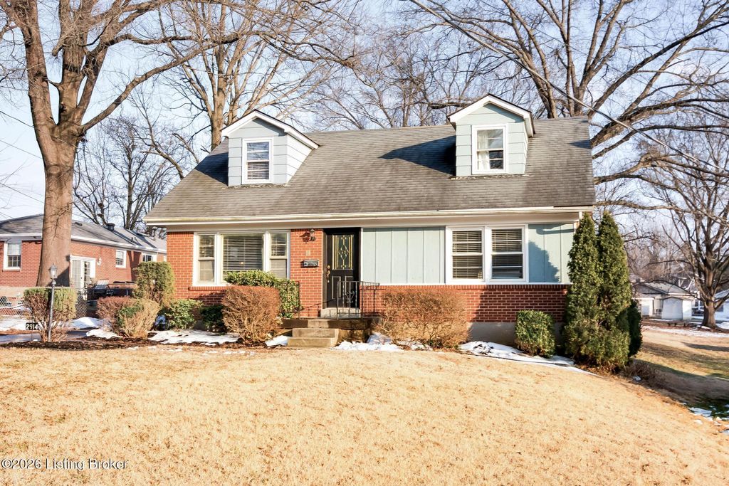 Photo of 2914 Lindsay Ave, Louisville, KY 40206 (MLS # 1708805)