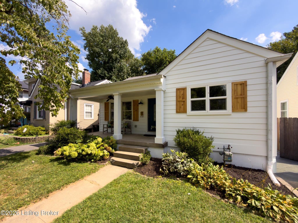 Photo of 3412 Ingle Ave, Louisville, KY 40207 (MLS # 1728390)