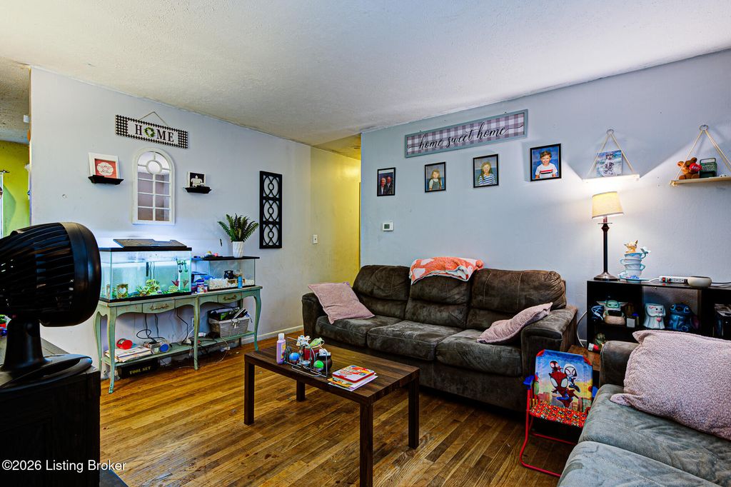 Photo of 1206 Woodland Dr, Elizabethtown, KY 42701 (MLS # 1710675)