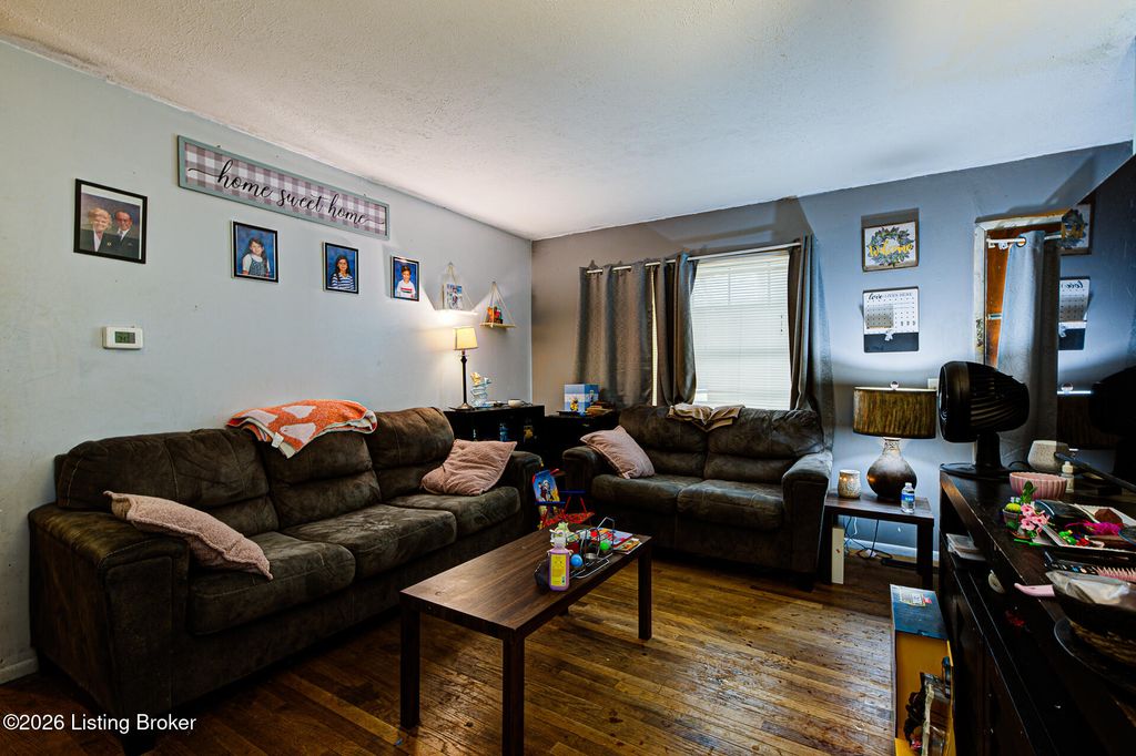 Photo of 1206 Woodland Dr, Elizabethtown, KY 42701 (MLS # 1710675)