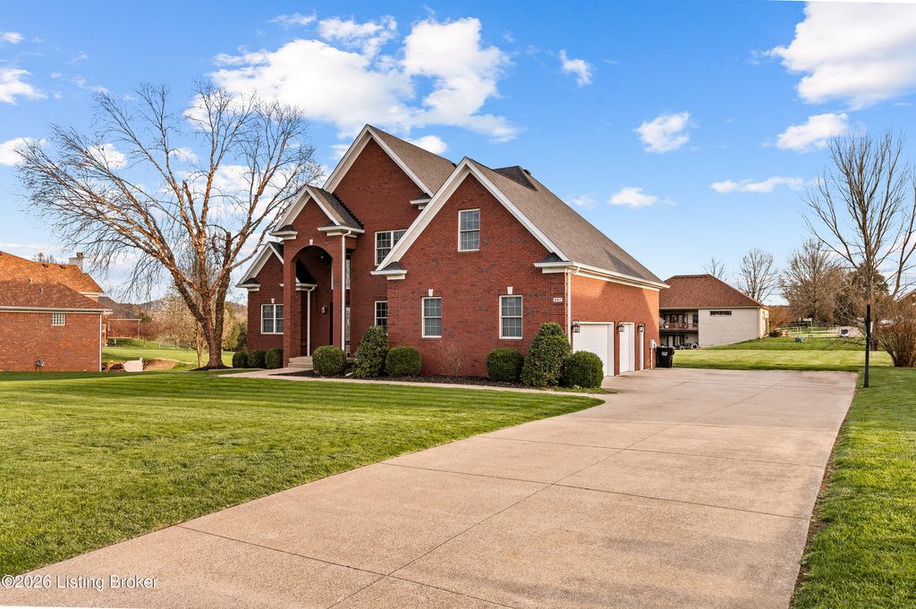 Photo of 687 Stoneyridge Wynde, Shepherdsville, KY 40165 (MLS # 1712035)