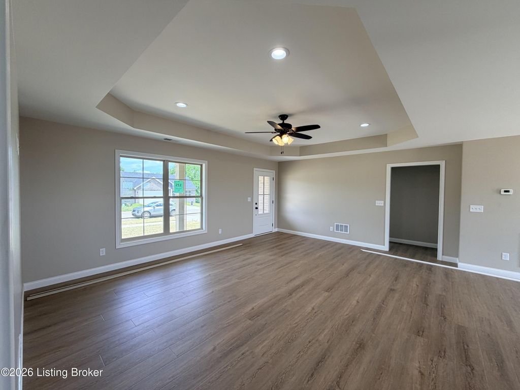 Photo of 231 New Orleans Ct, Taylorsville, KY 40071 (MLS # 1720504)