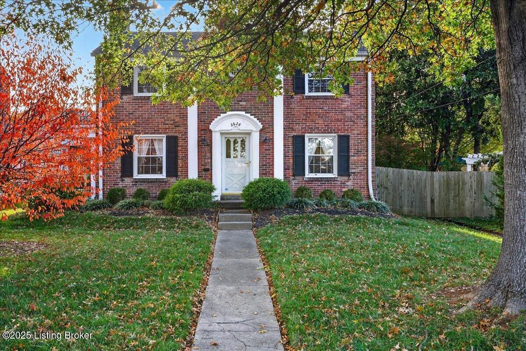 Photo of 2628 Landor Ave, Louisville, KY 40205 (MLS # 1708764)