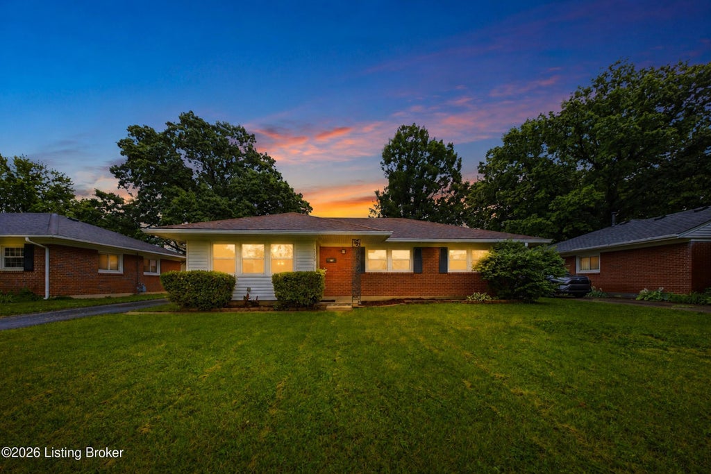 Photo of 3550 Ramona Ave, Louisville, KY 40220 (MLS # 1720203)