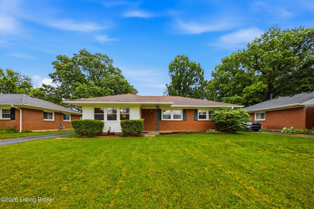 Photo of 3550 Ramona Ave, Louisville, KY 40220 (MLS # 1720203)