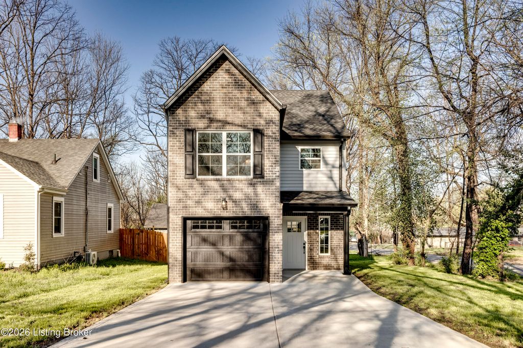 Photo of 114 N Elm Grove Ave, Bardstown, KY 40004 (MLS # 1712350)