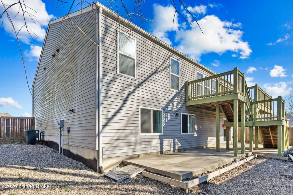 Photo of 214 Garnette Ct, Mt Washington, KY 40047 (MLS # 1706012)