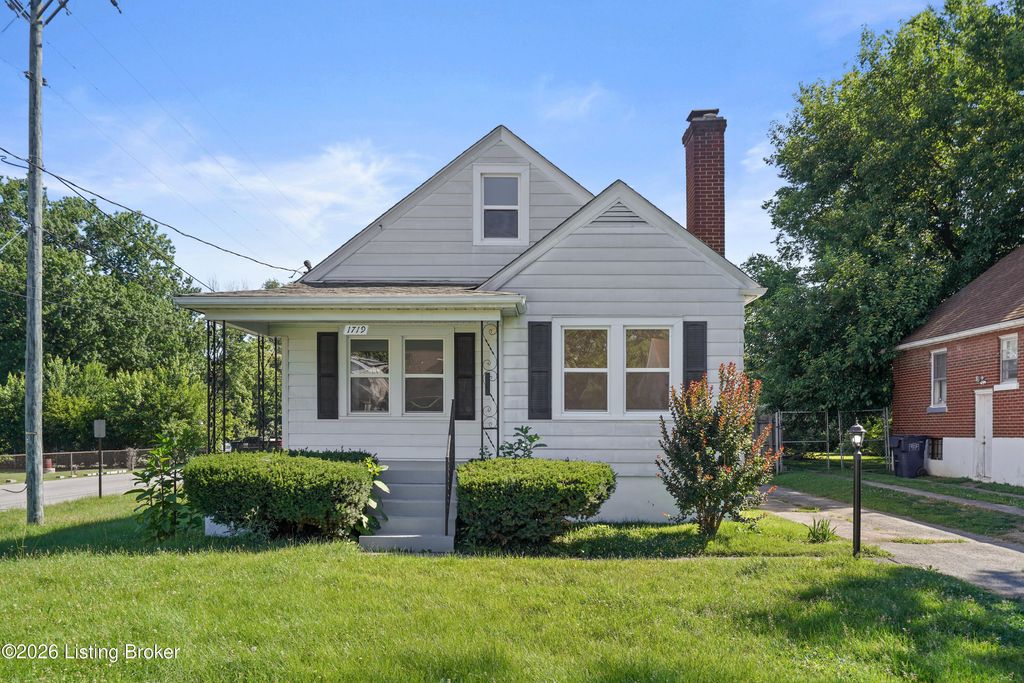 Photo of 1719 Nobel Pl, Louisville, KY 40216 (MLS # 1720228)
