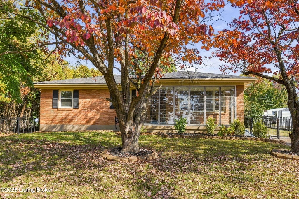 Photo of 369 Jackie Way, Shepherdsville, KY 40165 (MLS # 1732955)