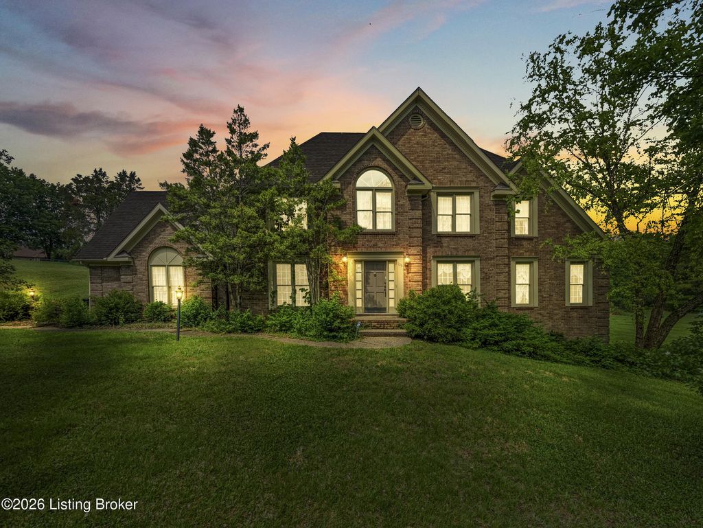 Photo of 155 Briarcliff Ct, Mt Washington, KY 40047 (MLS # 1716102)