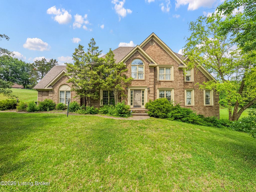 Photo of 155 Briarcliff Ct, Mt Washington, KY 40047 (MLS # 1716102)