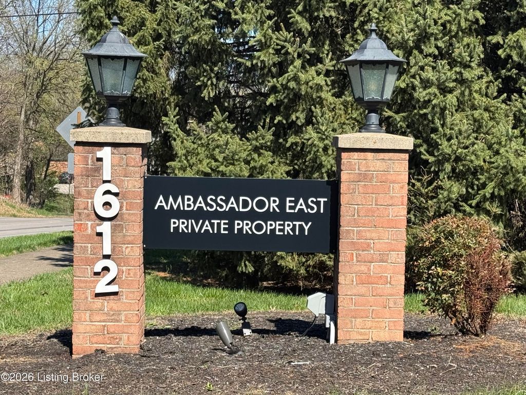 Photo of 1612 Gardiner Ln #113, Louisville, KY 40205 (MLS # 1712875)