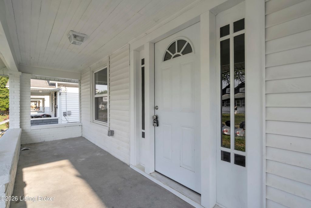 Photo of 1521 Sale Ave, Louisville, KY 40215 (MLS # 1716315)