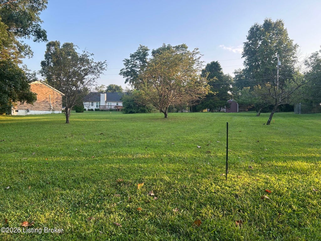 Photo of 1814 Hoffman Dr, La Grange, KY 40031 (MLS # 1725756)