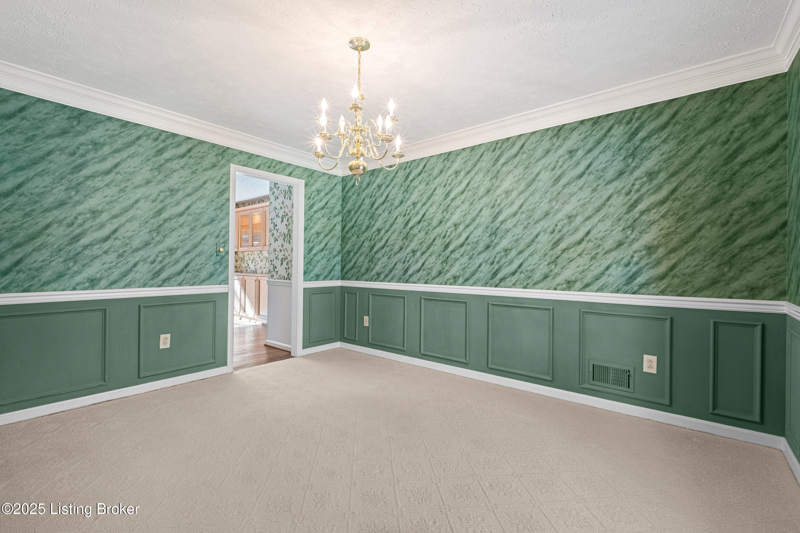 2412 Hayward Rd, Louisville, Kentucky image 10