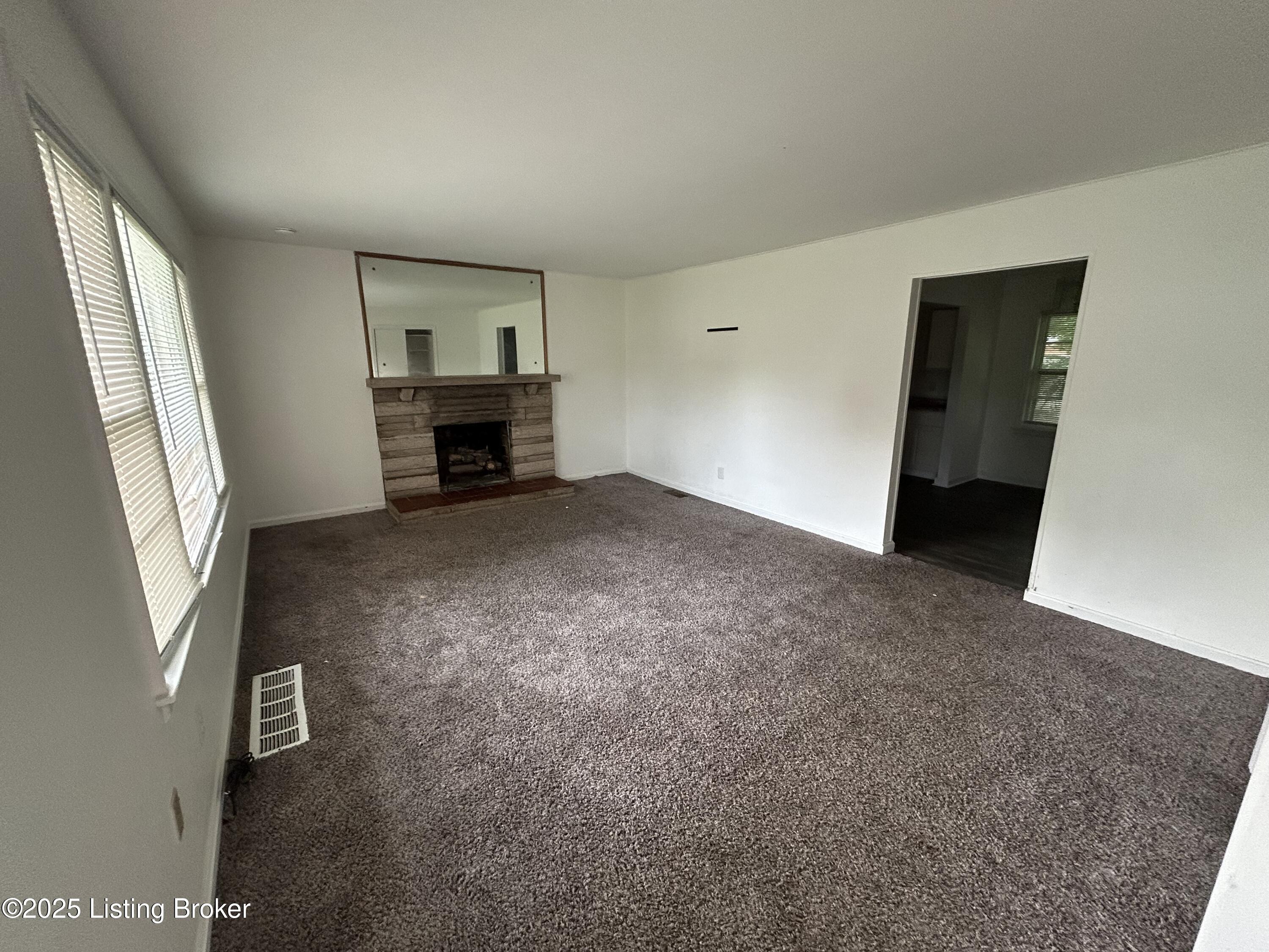 5688 David Ln, Louisville, Pennsylvania image 3