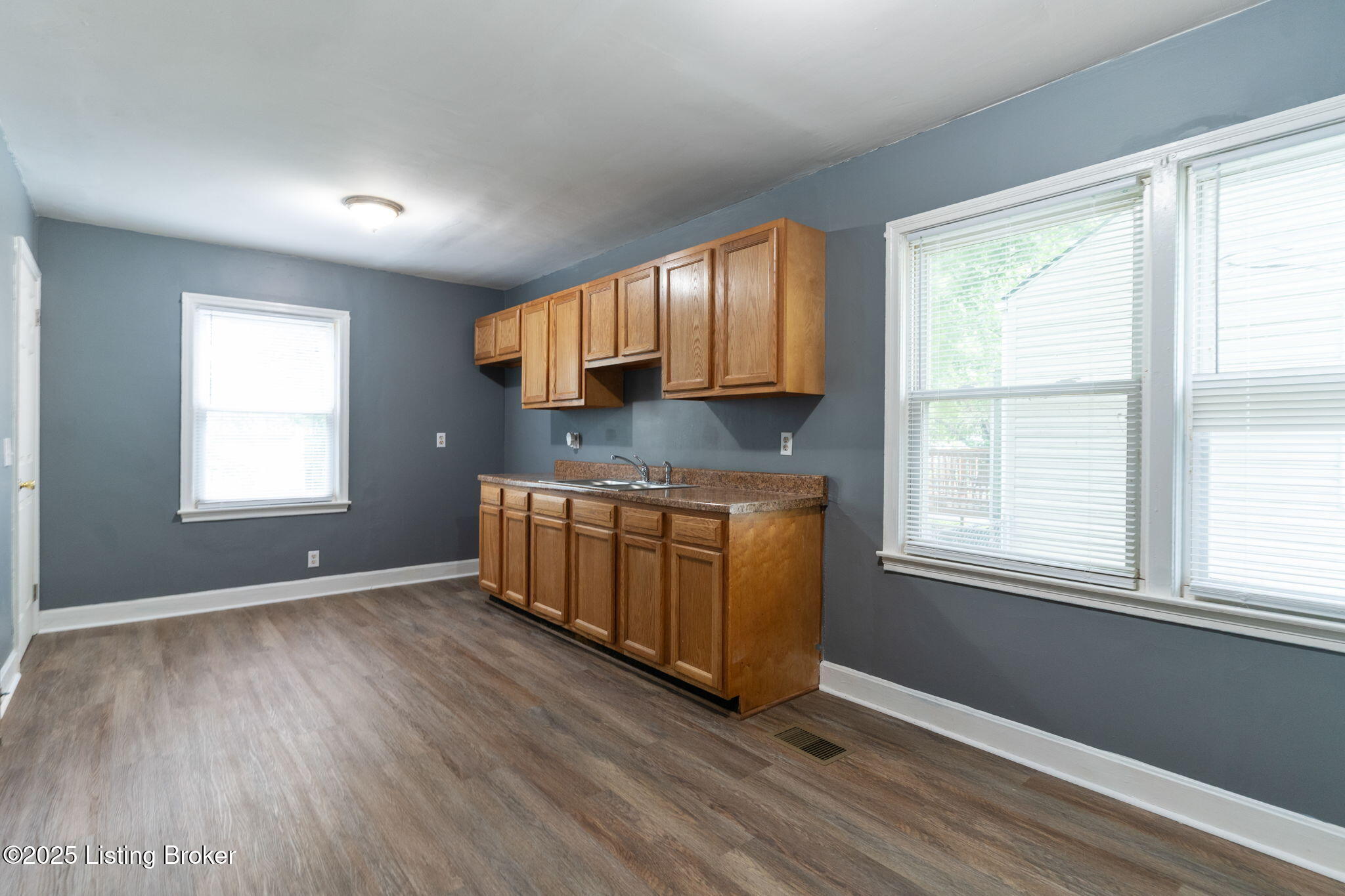 1119 Carlisle Ave, Louisville, Kentucky image 7