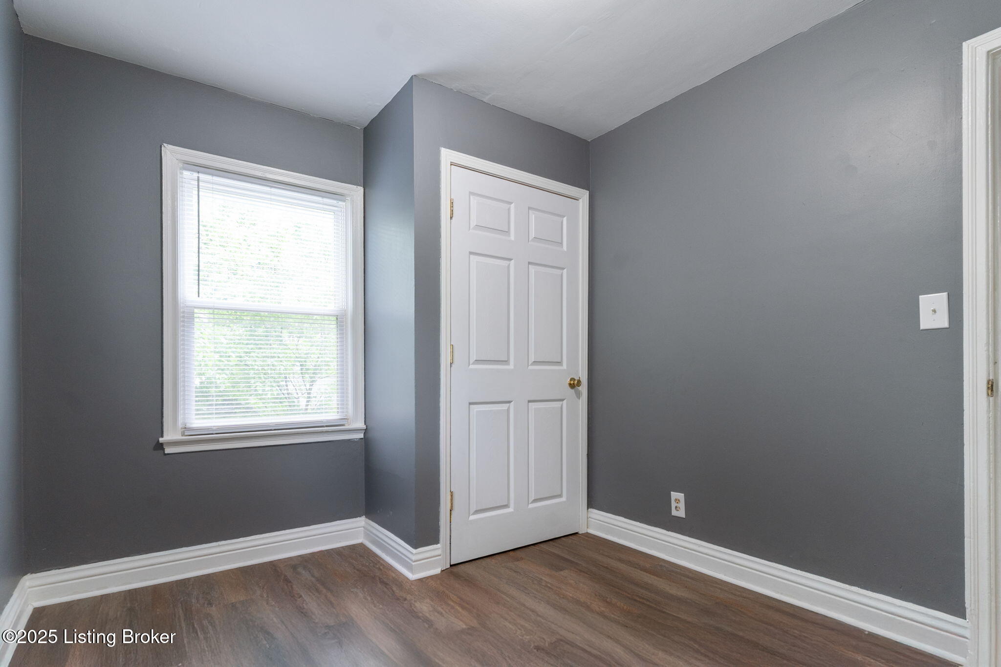 1119 Carlisle Ave, Louisville, Kentucky image 13