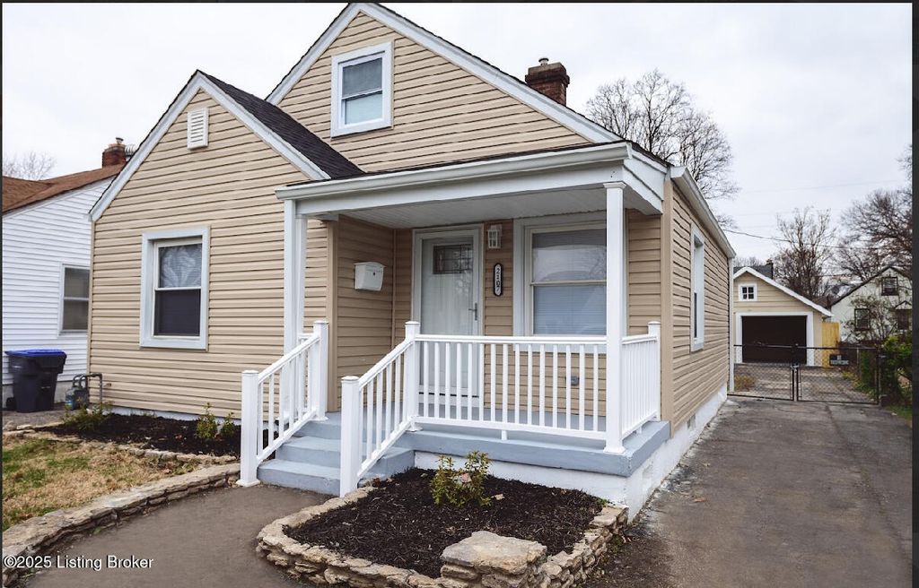 Photo of 2107 Ratcliffe Ave, Louisville, KY 40210 (MLS # 1705353)