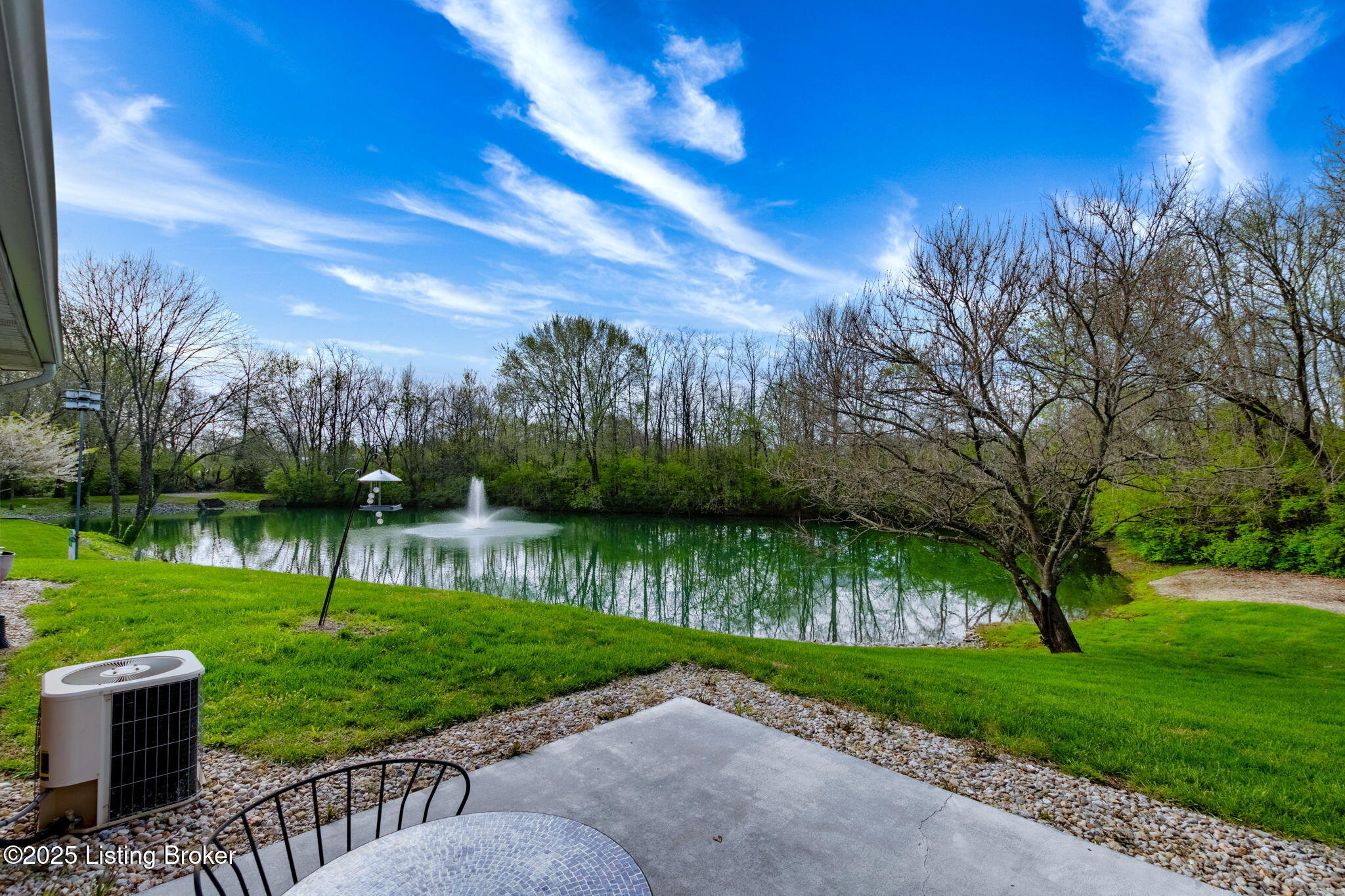 819 Garden Pointe Dr, Simpsonville, Kentucky image 3