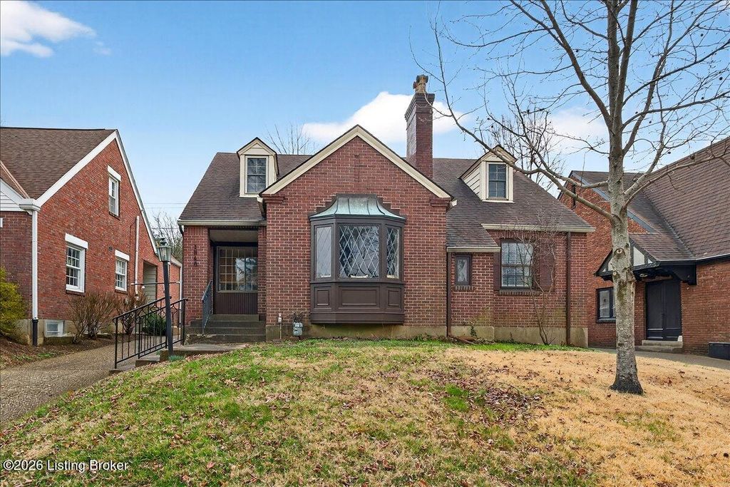 Photo of 1848 Douglass Blvd, Louisville, KY 40205 (MLS # 1708169)