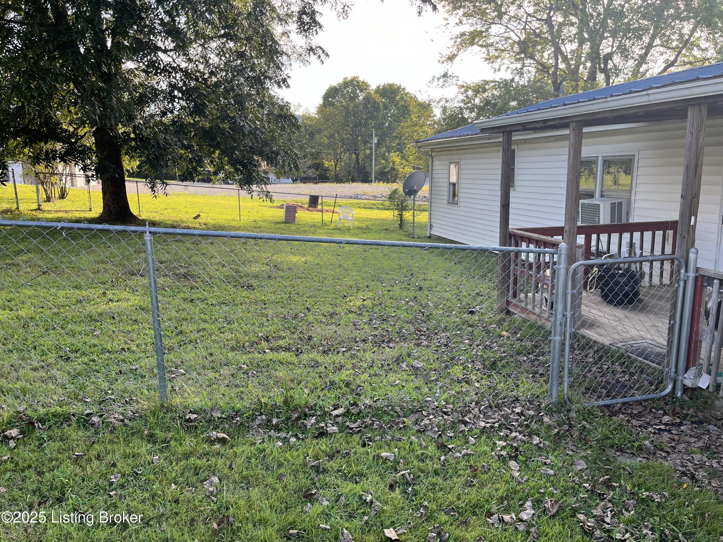 959 Fentress Lookout Rd