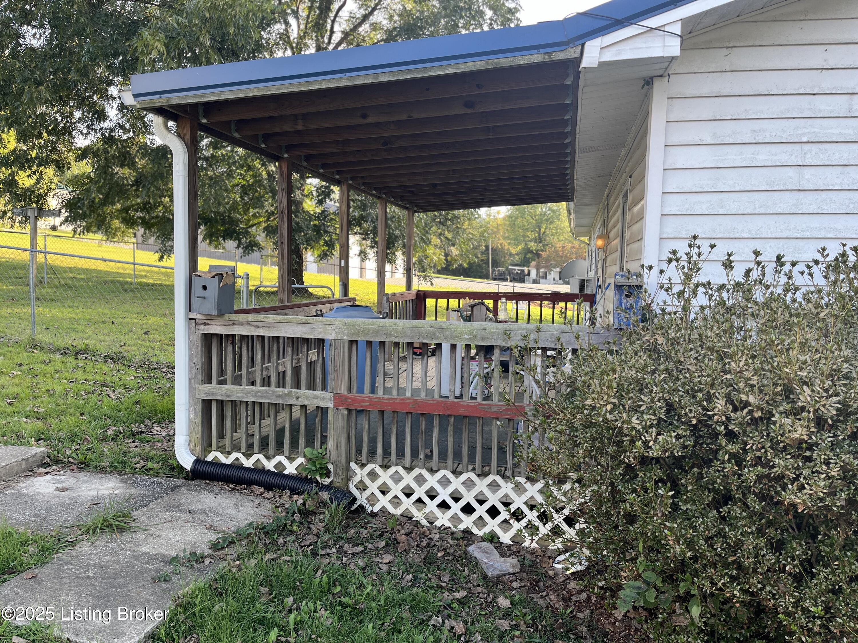 959 Fentress Lookout Rd