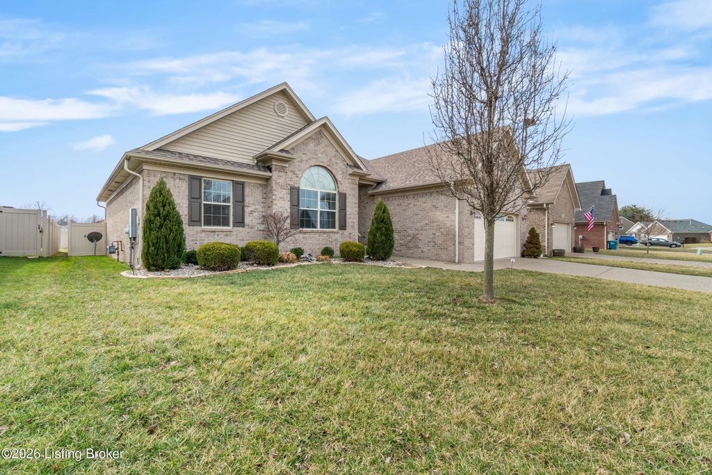Photo of 10012 Crooked Oak Way, Louisville, KY 40291 (MLS # 1710168)
