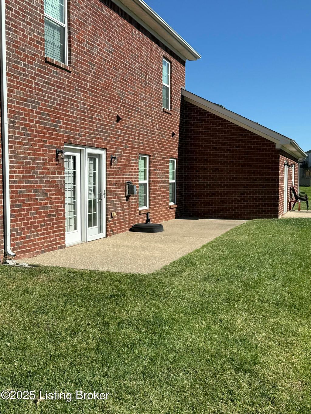 Photo of 8700 Stony Falls Way, Jeffersontown, KY 40299 (MLS # 1704855)