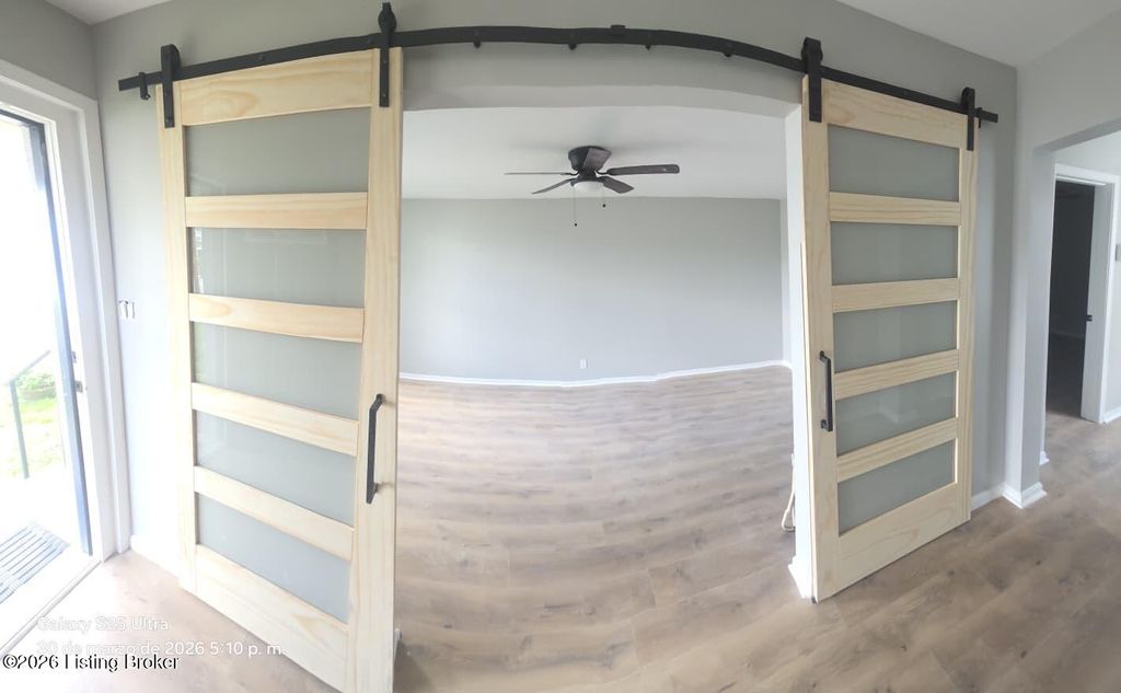 Photo of 1042 S Shelby St, Louisville, KY 40203 (MLS # 1713472)