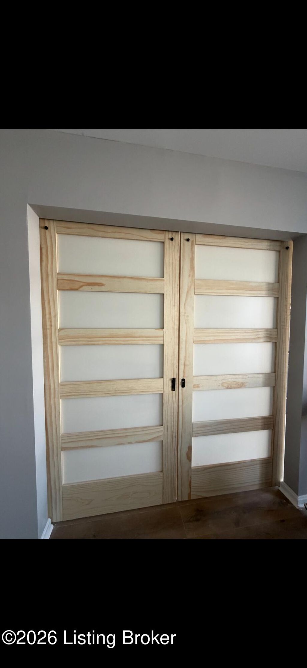 Photo of 1042 S Shelby St, Louisville, KY 40203 (MLS # 1713472)