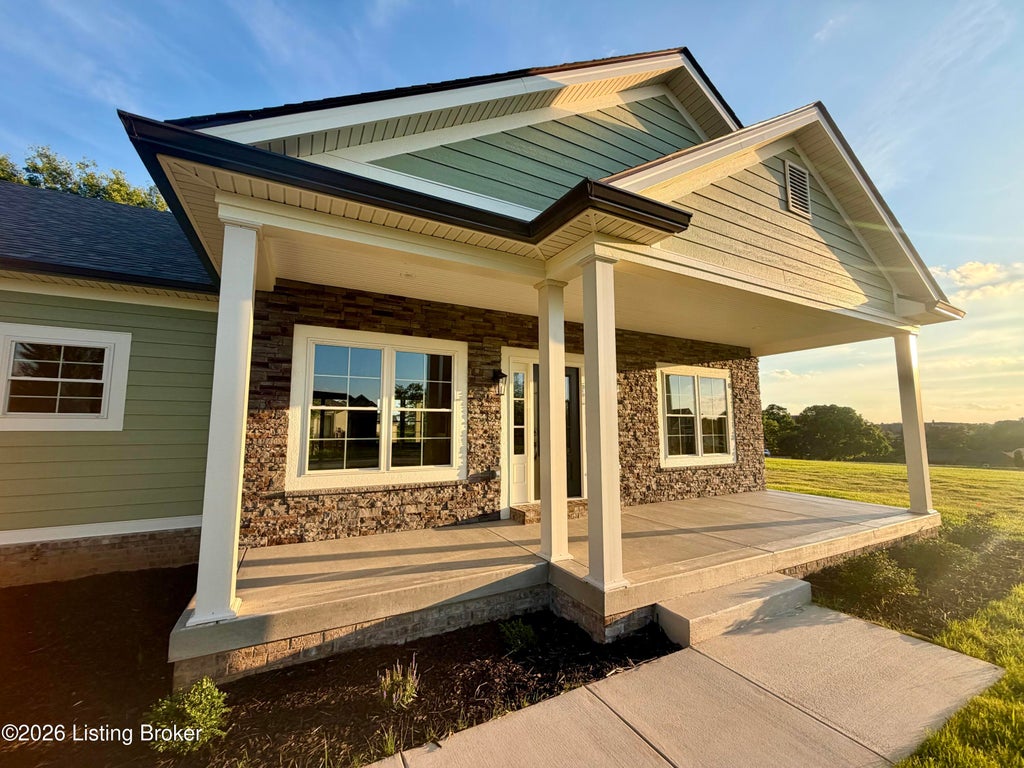 Photo of 100 Dorchester Ln, Bardstown, KY 40004 (MLS # 1720391)