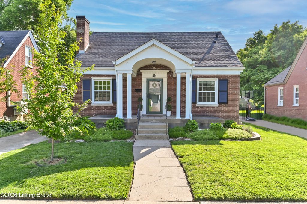 Photo of 432 Bauer Ave, Louisville, KY 40207 (MLS # 1714855)