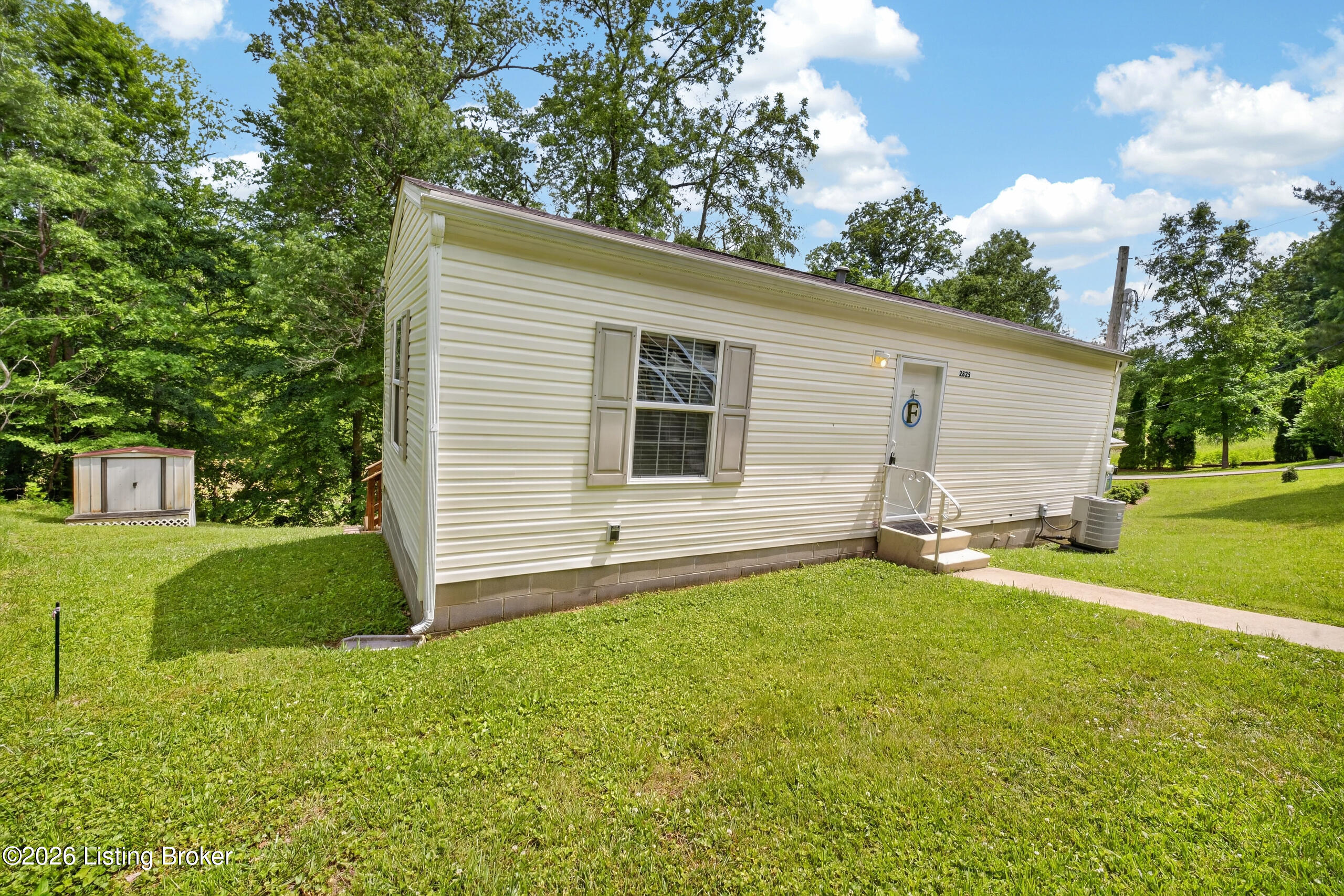 2825 Hidden Valley Ln