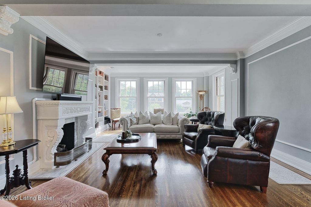 Photo of 1416 Willow Ave #APT 3B, Louisville, KY 40204 (MLS # 1708030)