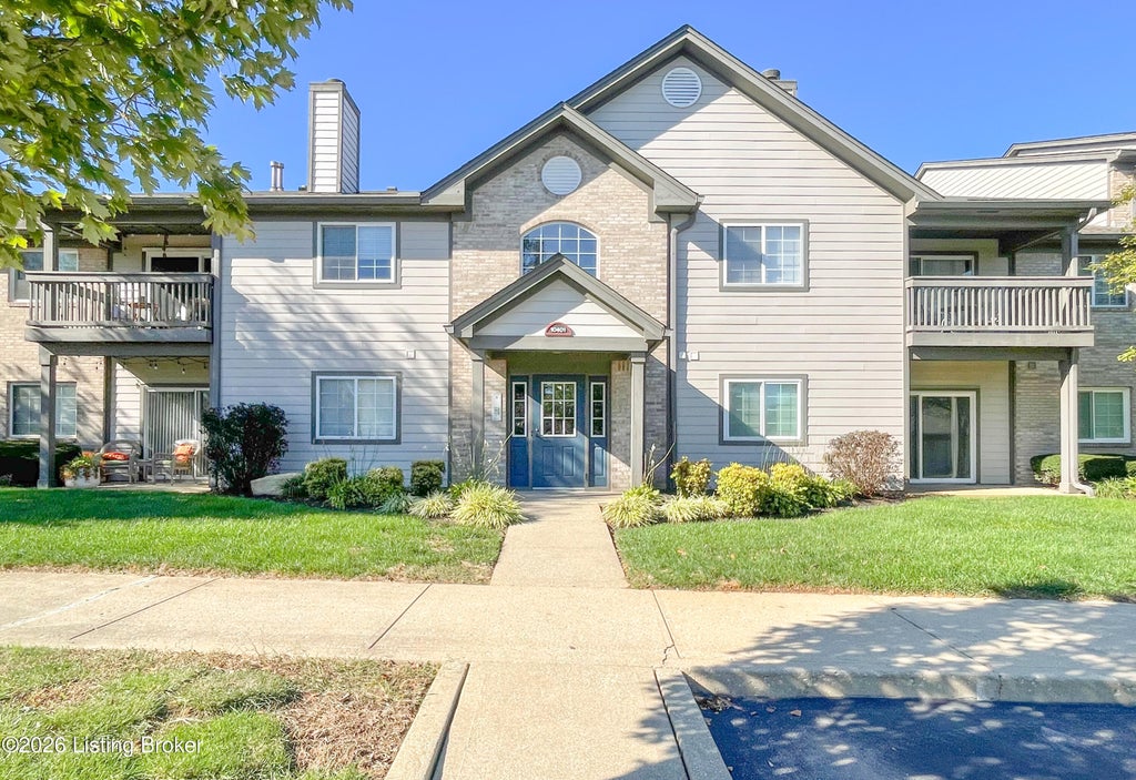 Photo of 10401 Trotters Pointe Dr #APT 204, Louisville, KY 40241 (MLS # 1733037)