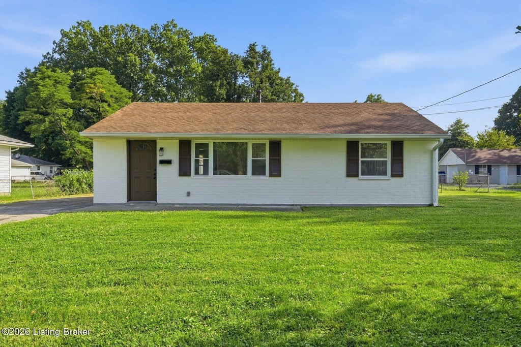 Photo of 2209 Peaslee Rd, Louisville, KY 40216 (MLS # 1722141)