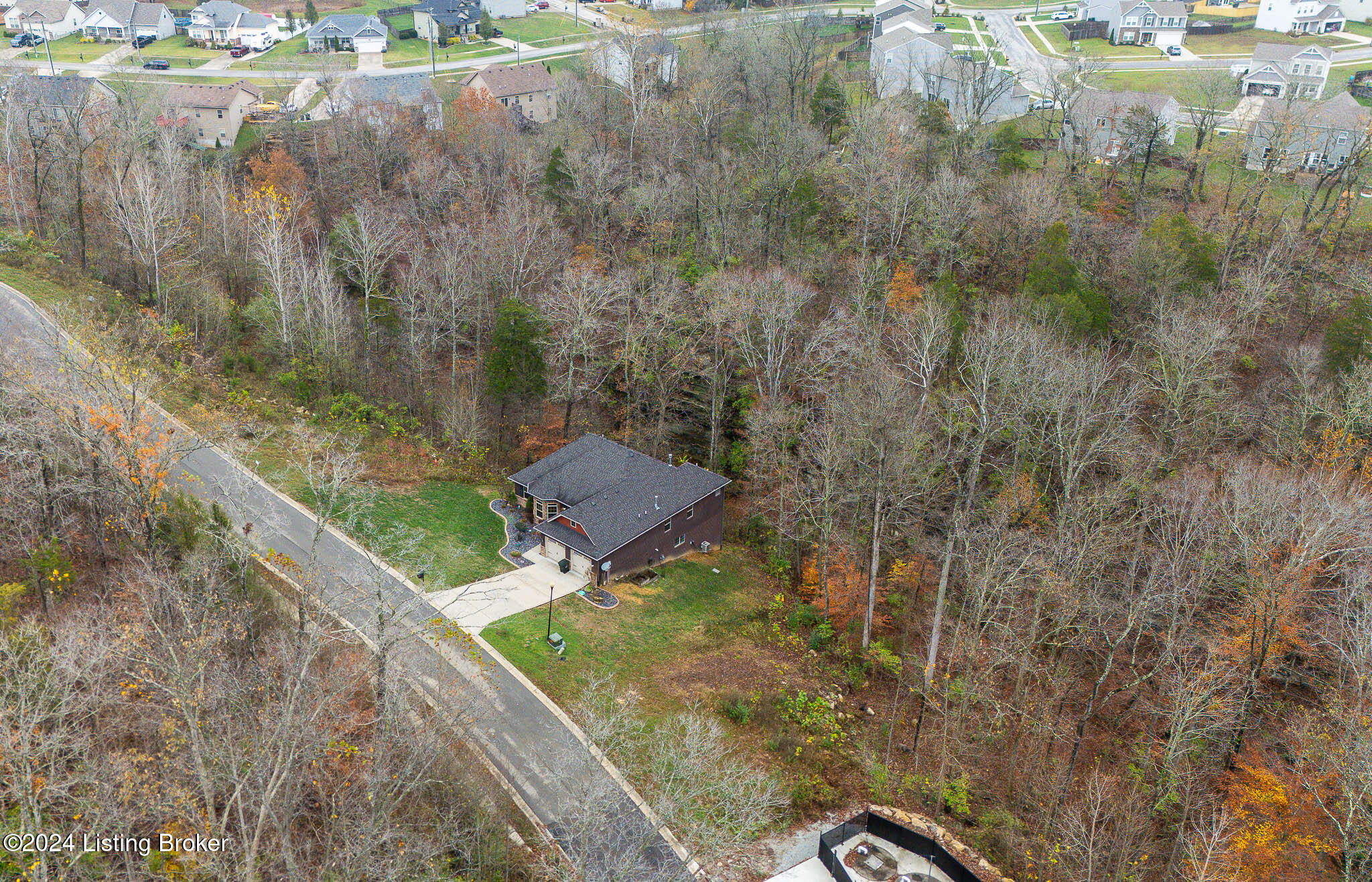 304 Hidden Falls Dr, Mt Washington, Pennsylvania image 2