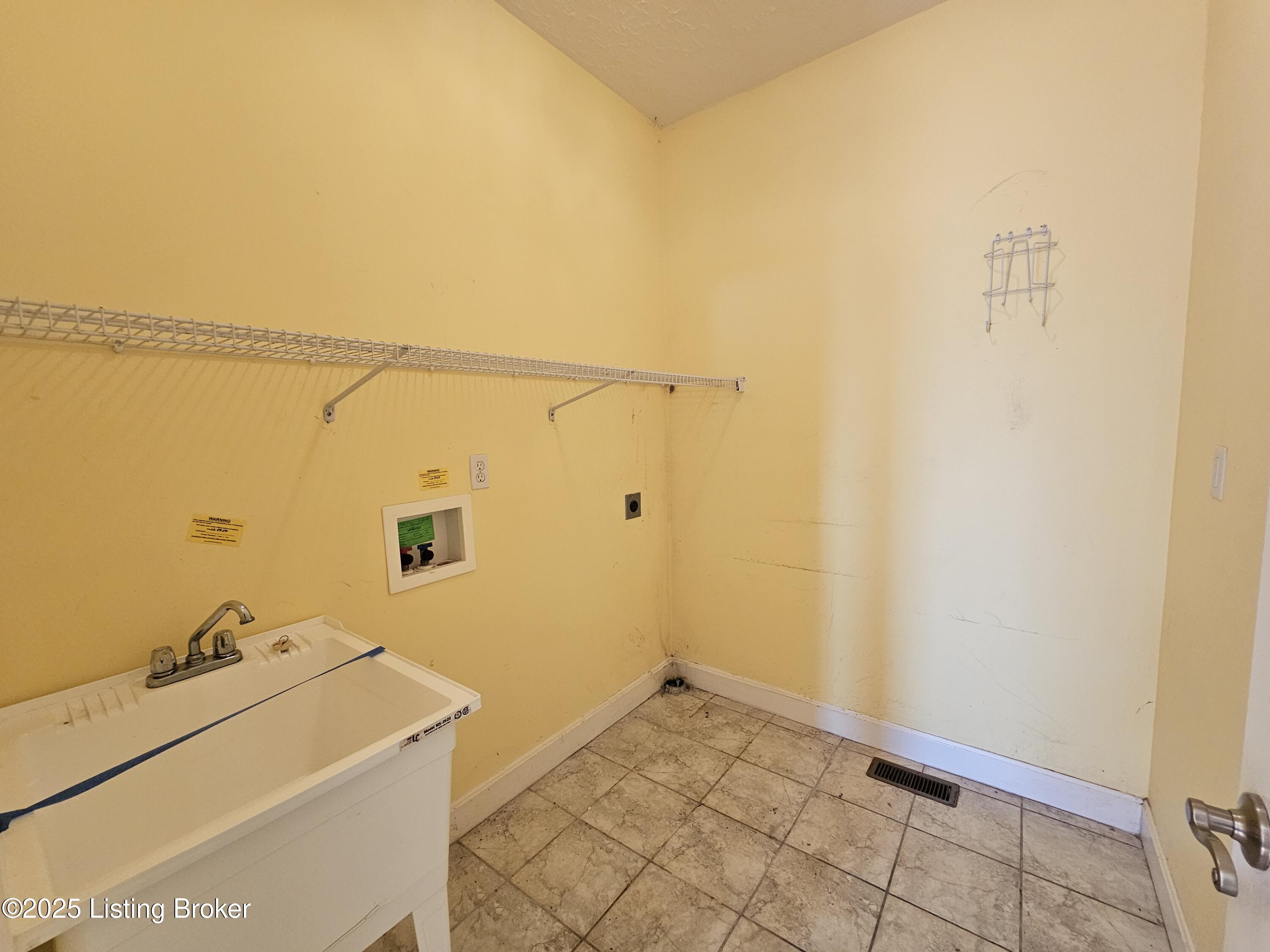 19101 Chapman Ridge Ct, Fisherville, Kentucky image 35
