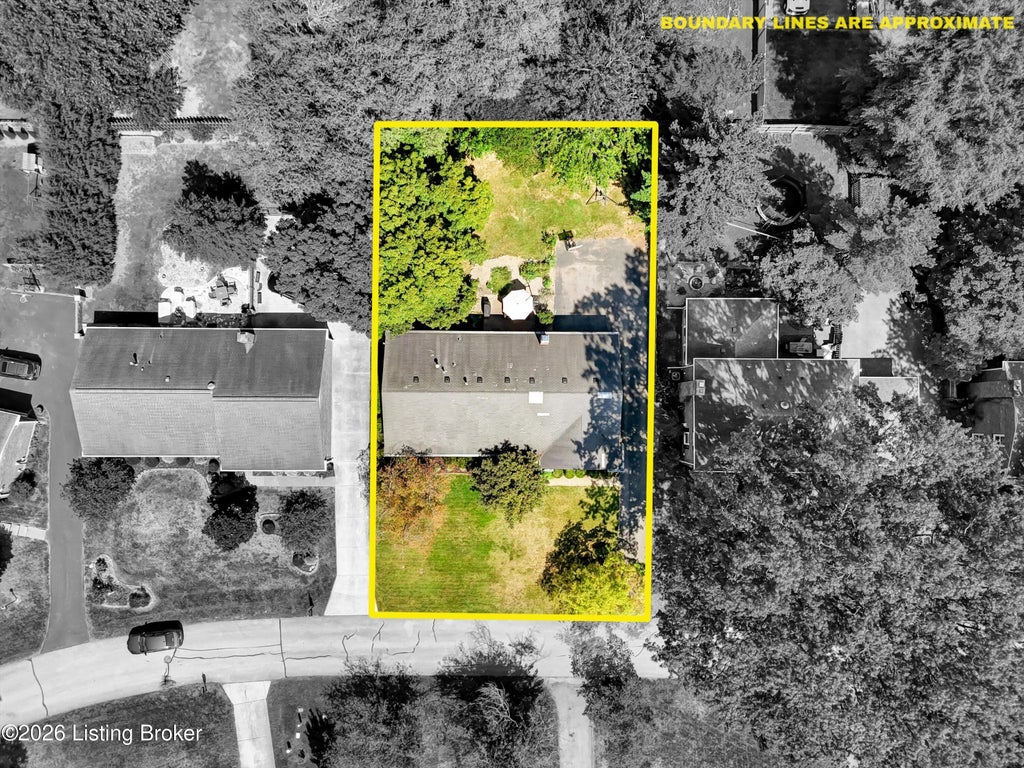 Photo of 3109 Galway Ln, Louisville, KY 40242 (MLS # 1728393)