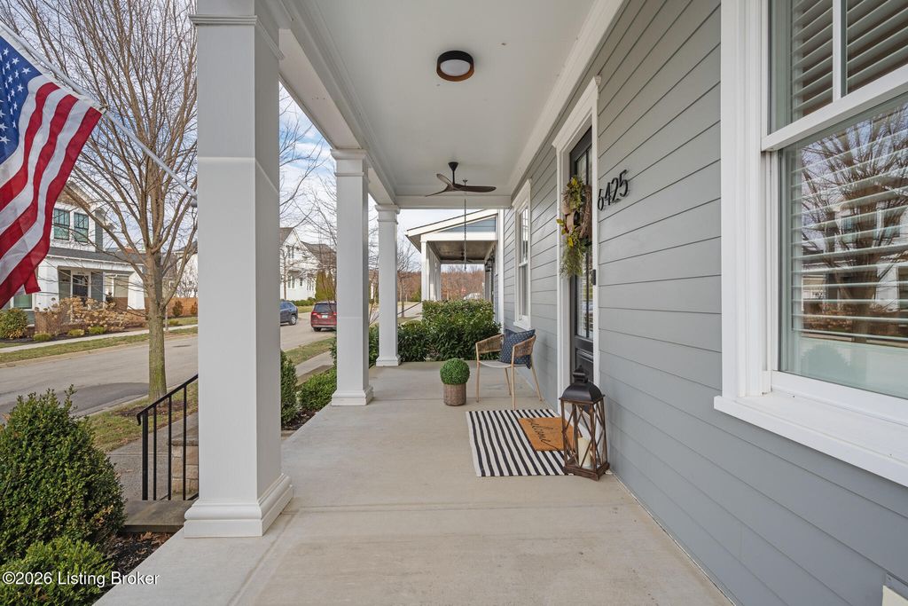 Photo of 6425 Paintbrush Ln, Prospect, KY 40059 (MLS # 1714069)