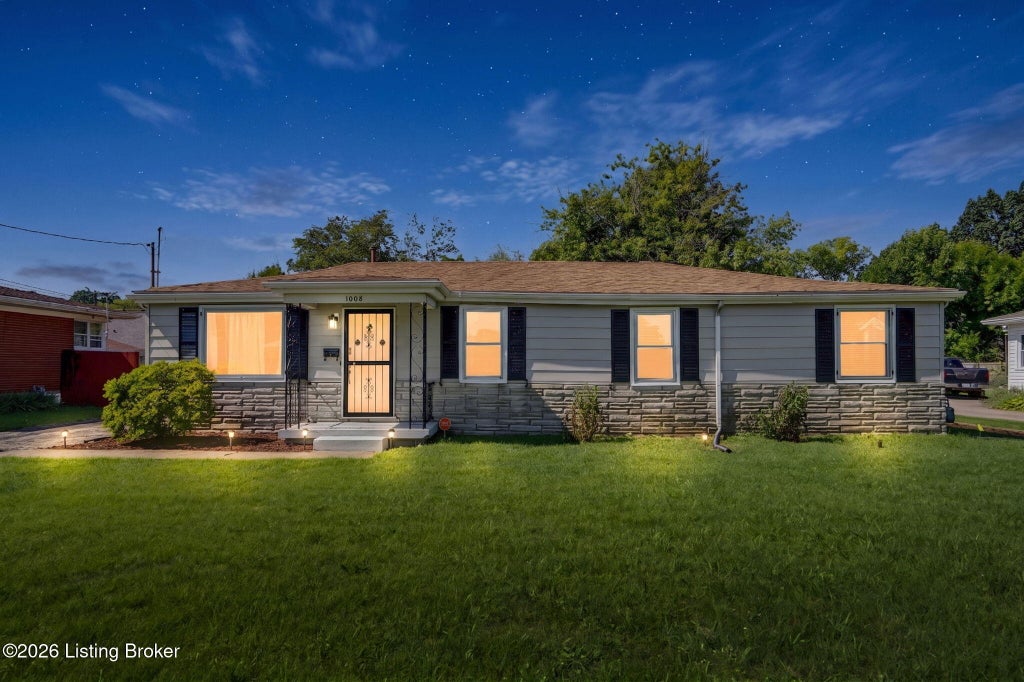 Photo of 1008 Cristland Rd, Louisville, KY 40214 (MLS # 1723309)