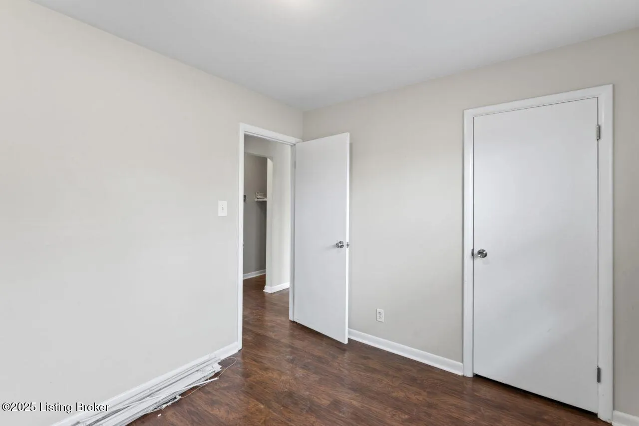 Louisville, Kentucky 40218, United States, 3 Bedrooms Bedrooms, ,1 BathroomBathrooms,Residential,Active,86278