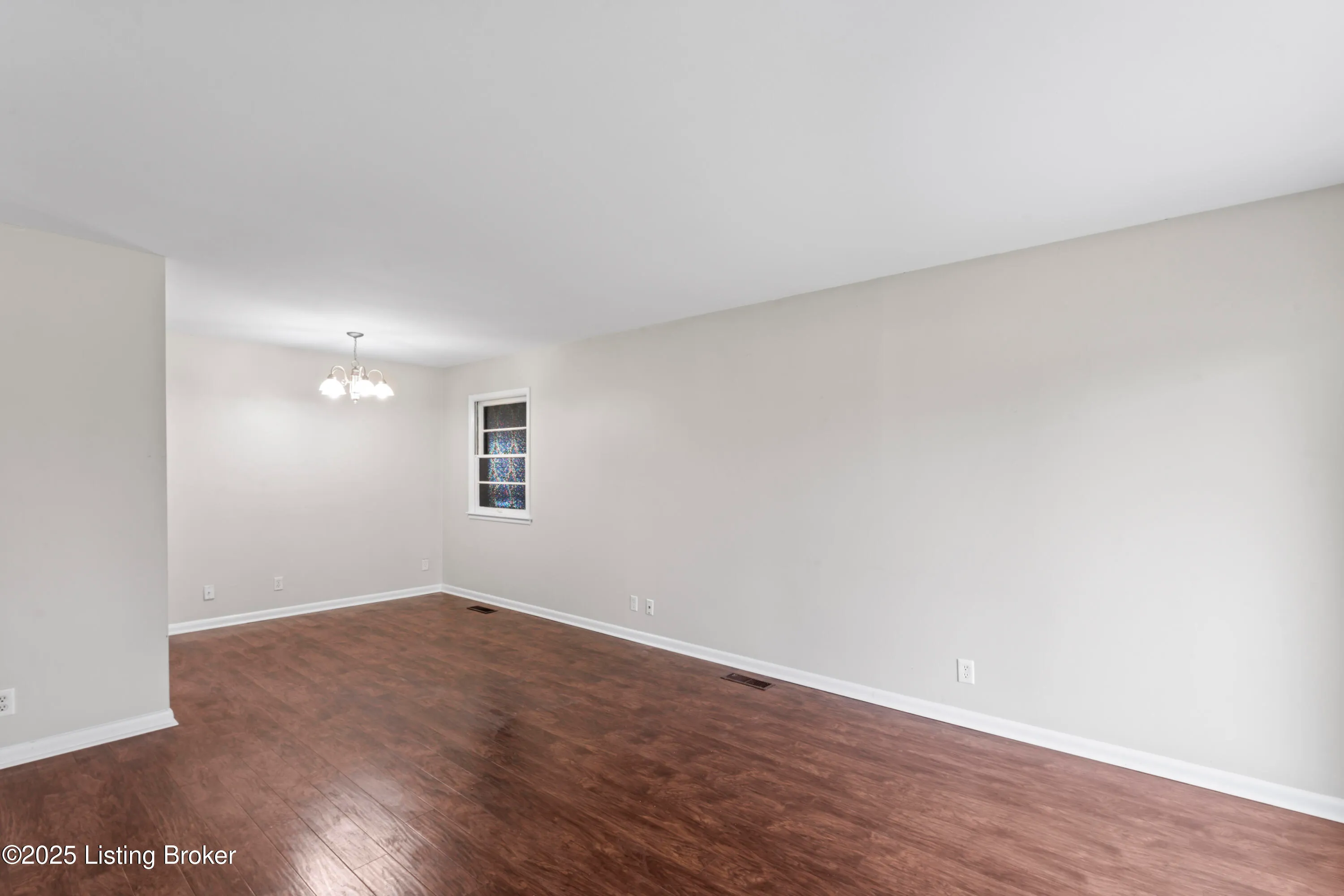 Louisville, Kentucky 40218, United States, 3 Bedrooms Bedrooms, ,1 BathroomBathrooms,Residential,Active,86278